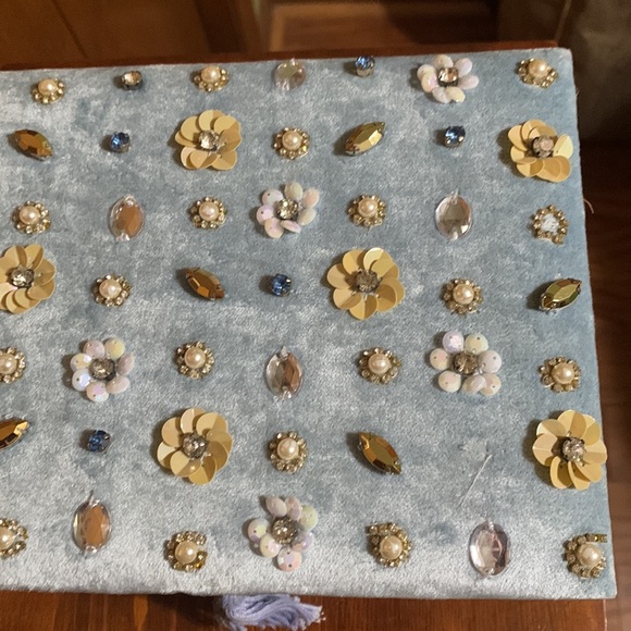 DAISY FUENTES - Gorgeous Blue Jeweled Jewelry Box - Picture 16 of 16